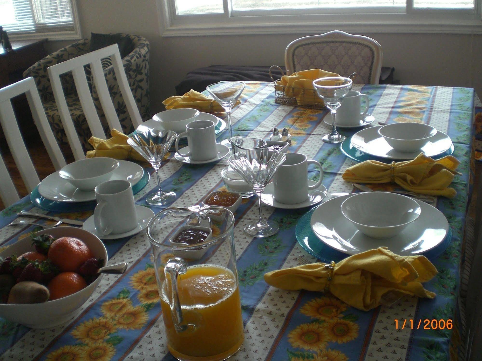 Point Pelee Lakeshore B&B เลมมิงตัน ภายนอก รูปภาพ